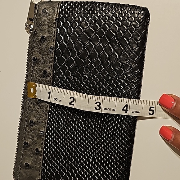 Big Buddha Wristlet Ostrich print, Black and Gray - Picture 9 of 9